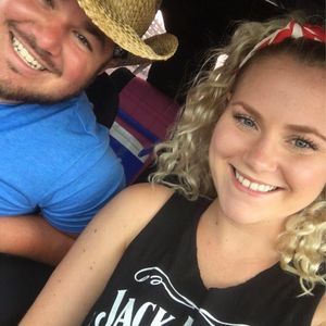 Meet your Posher, Katelyn